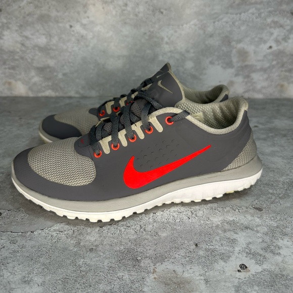 Nike Fit Sole Lite Men's Running‎ Shoes  Black Wolf Grey-Light Grey SZ 7 - Picture 1 of 7